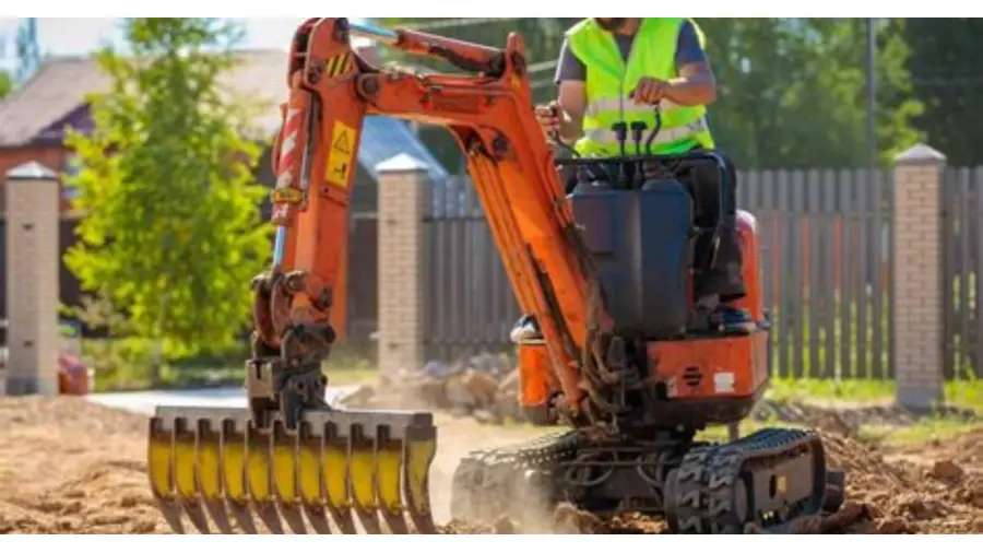 compact mini excavator small tracked construction machine